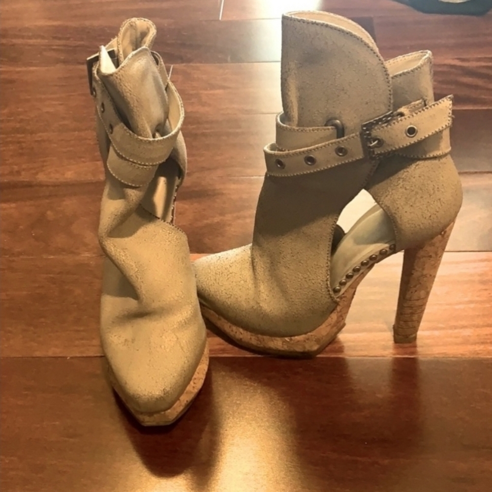 Herve Lager cut out ankle boots 6.5 grey with silver studs & hardware